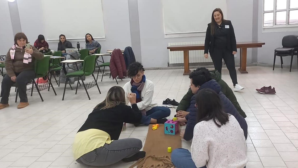 Taller Teórico Práctico ''Hacia el Empoderamiento de las Familias.'' Fundación TEA Santa Cruz
